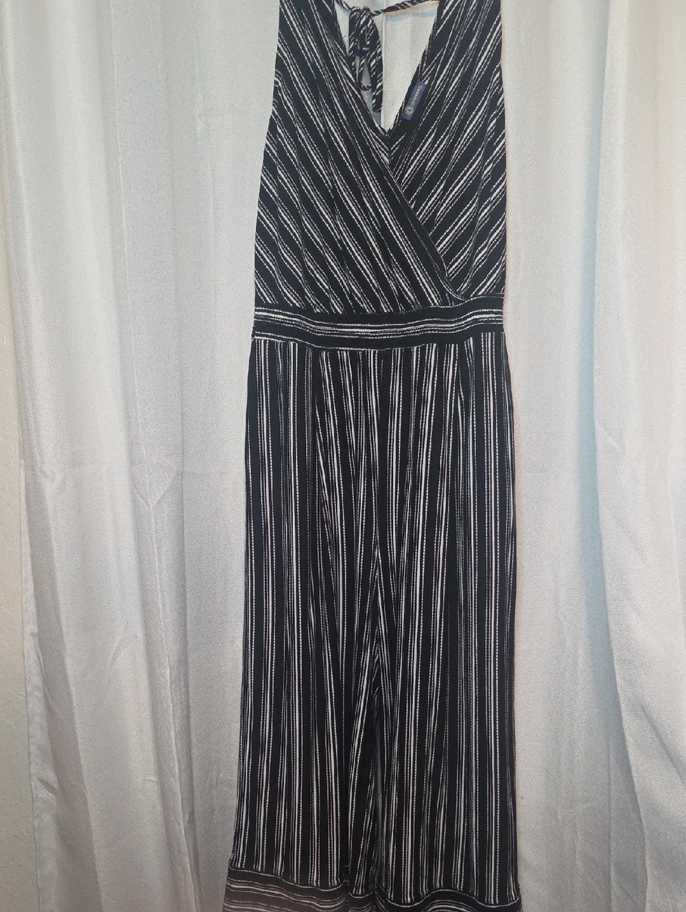 Democracy Brand-Black and White Striped V-Neck Wide leg Jumpsuit XL
